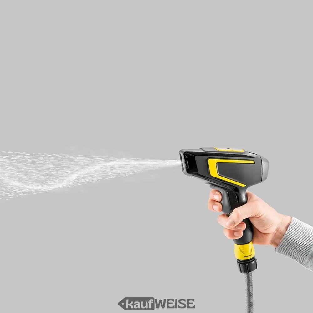 Black und gelbe Kärcher WBS 3 Reinigungspistole mit Rotationsstrahl beim Gießen